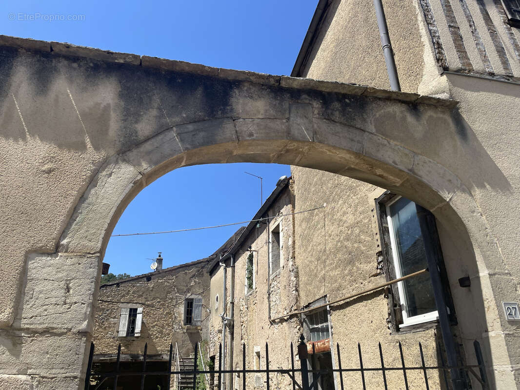 Maison à CHAMBOLLE-MUSIGNY