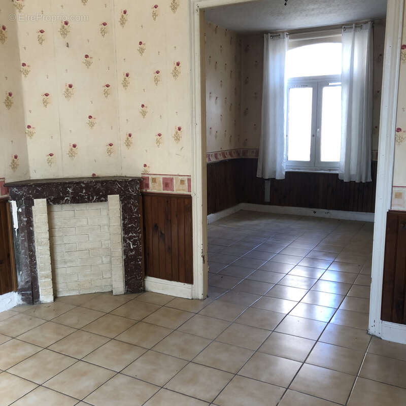 Maison à SIN-LE-NOBLE