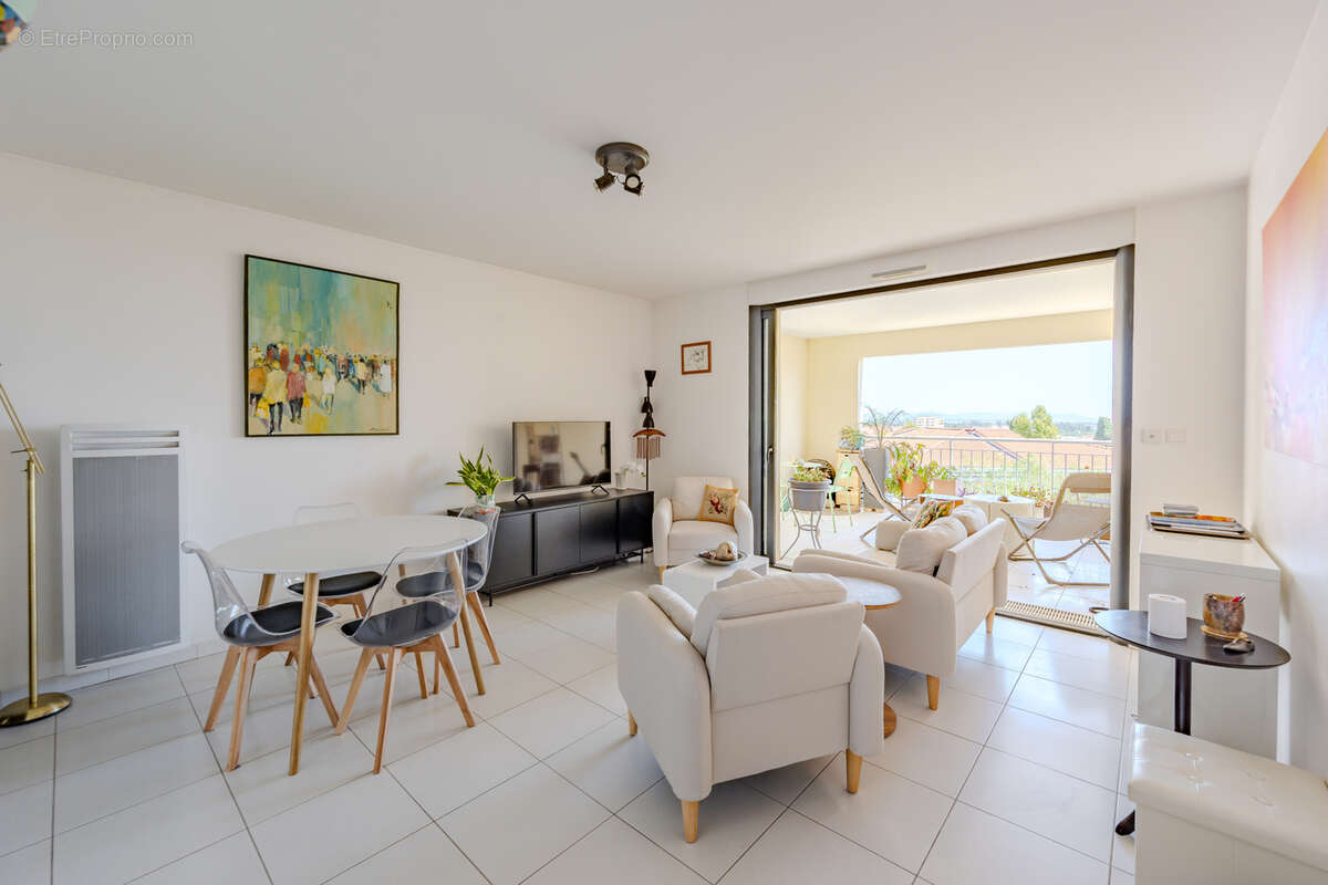 Appartement à HYERES