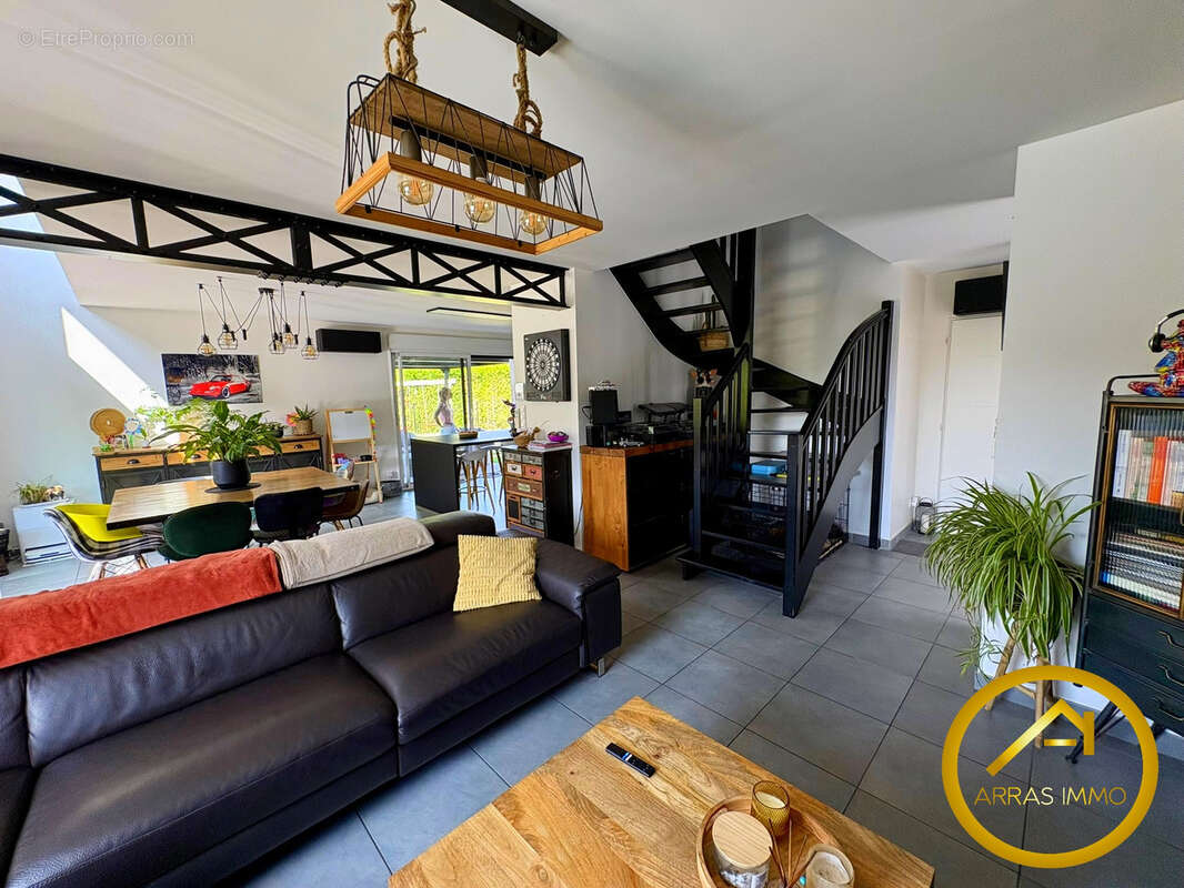 Maison à HENIN-SUR-COJEUL