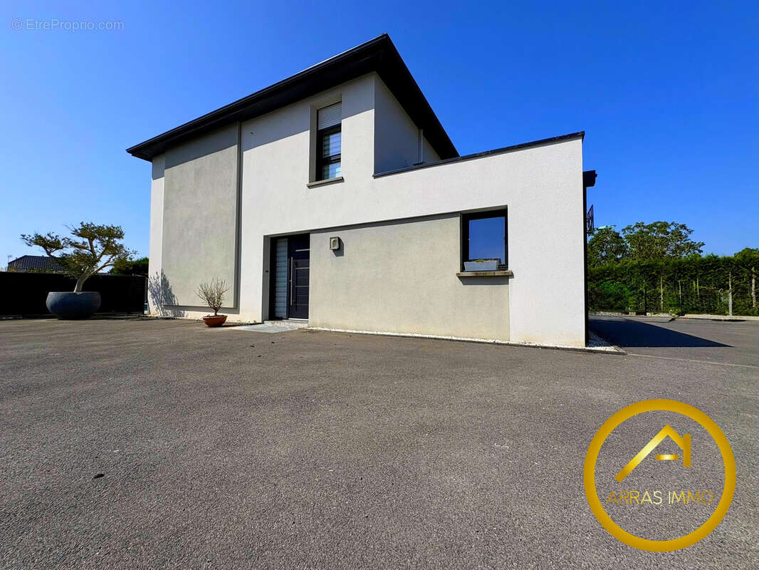 Maison à HENIN-SUR-COJEUL