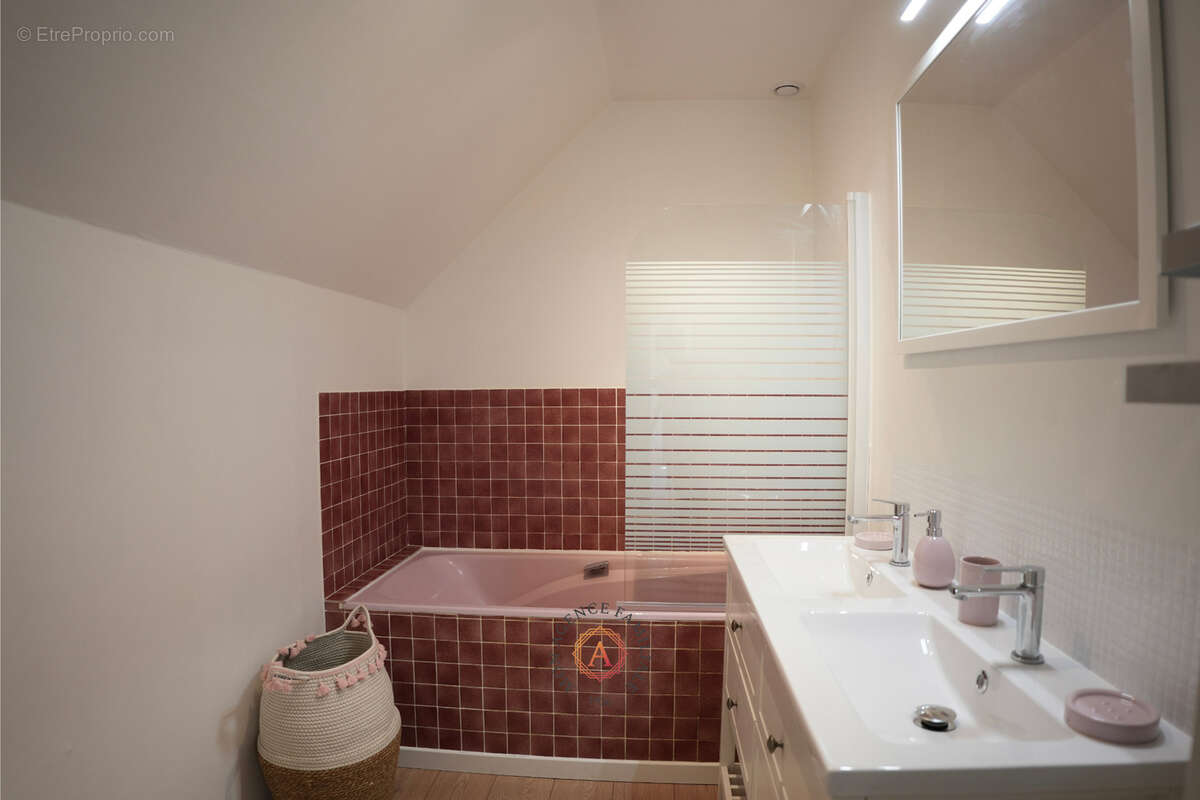 Maison à BELLERIVE-SUR-ALLIER