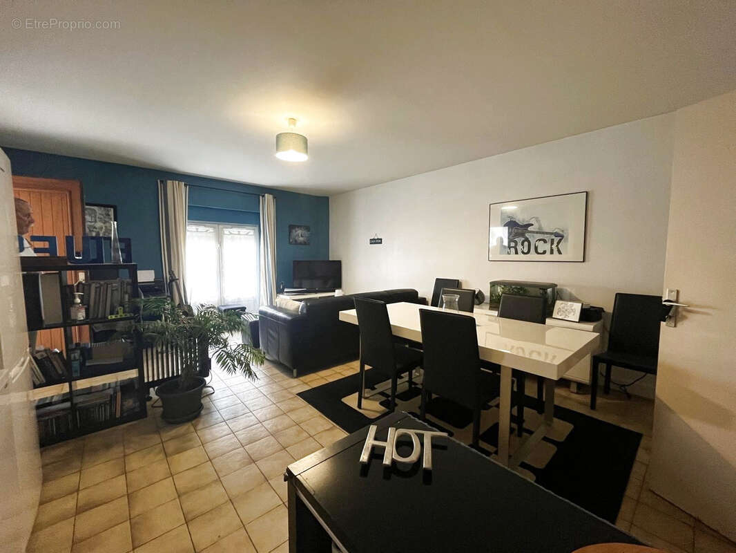 Appartement à RUELLE-SUR-TOUVRE