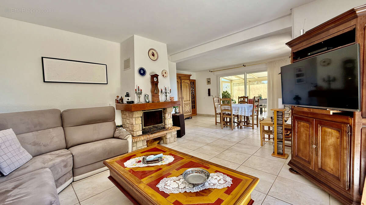 Maison à DIVONNE-LES-BAINS