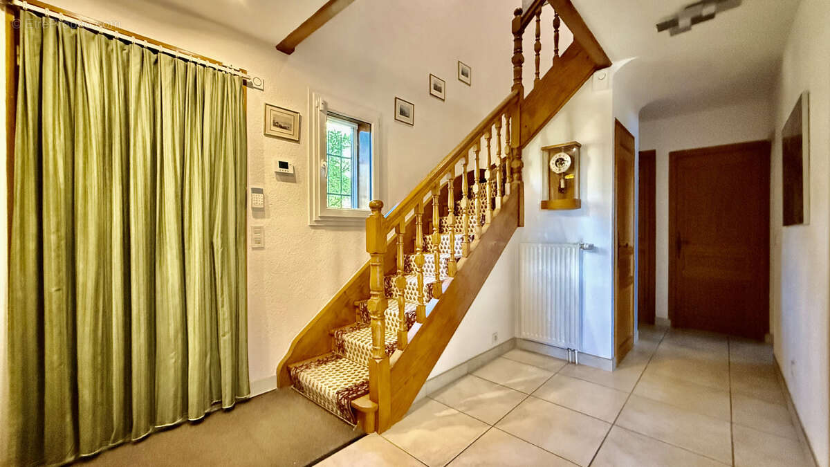 Maison à DIVONNE-LES-BAINS