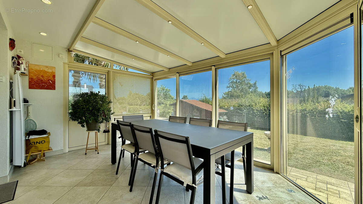 Maison à DIVONNE-LES-BAINS