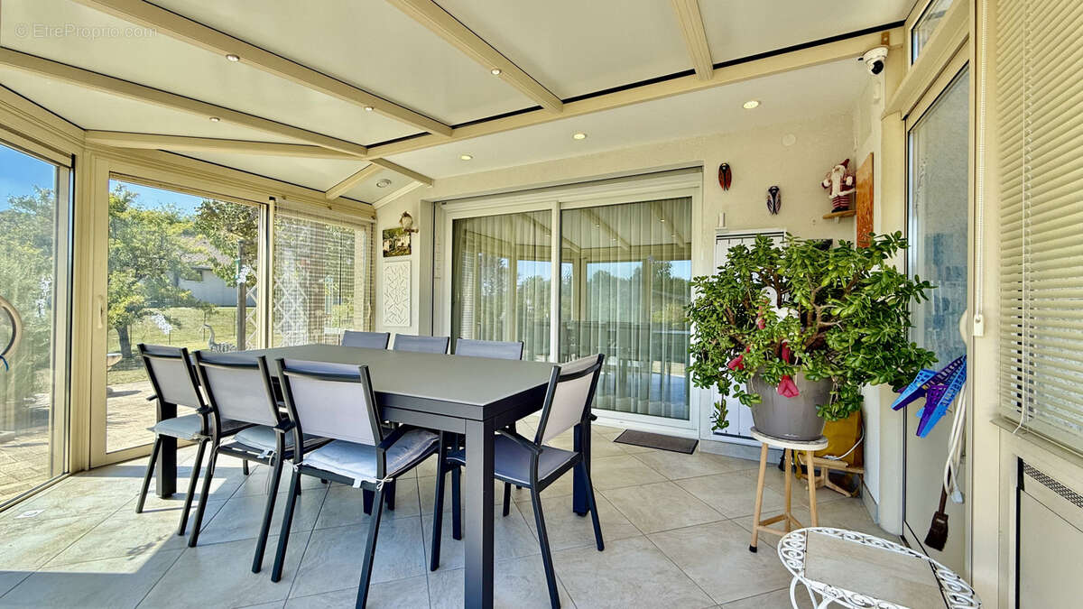 Maison à DIVONNE-LES-BAINS