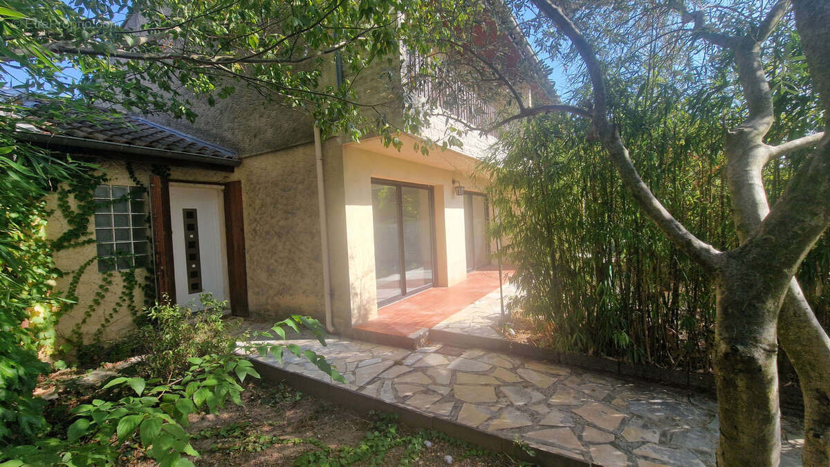 Maison à MONTELIMAR