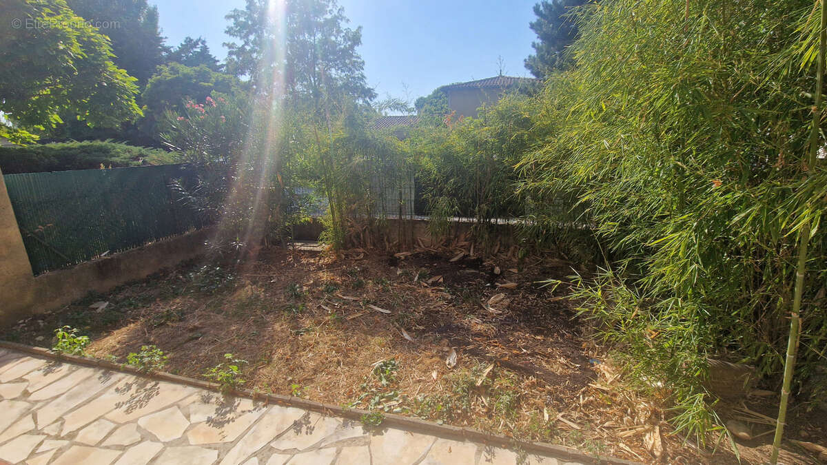 Maison à MONTELIMAR