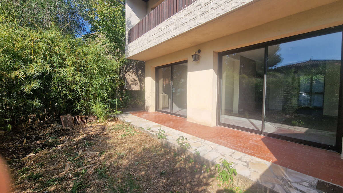 Maison à MONTELIMAR