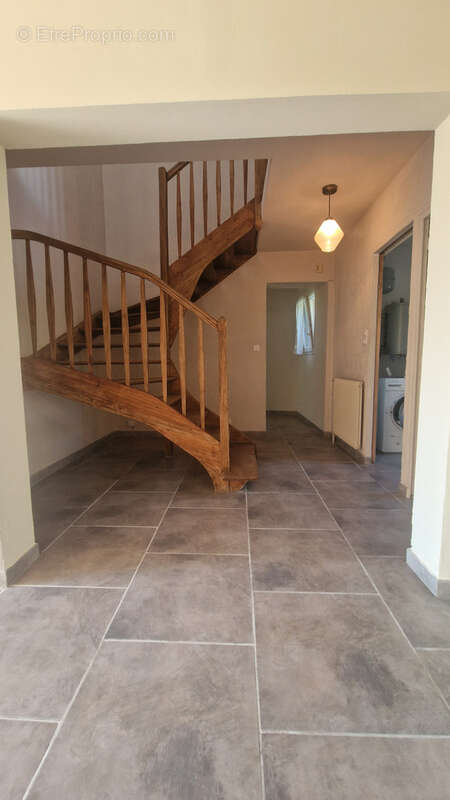 Maison à MONTELIMAR