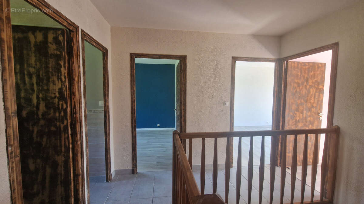 Maison à MONTELIMAR