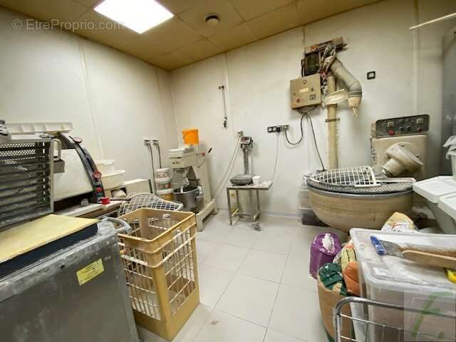 Commerce à AIX-LES-BAINS