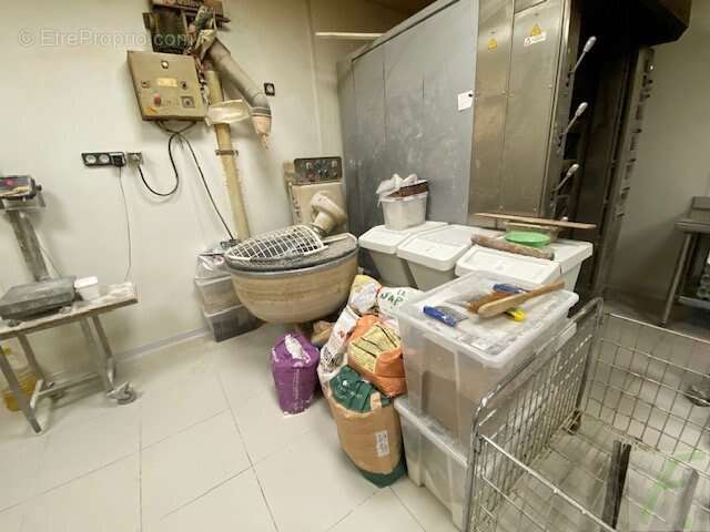 Commerce à AIX-LES-BAINS