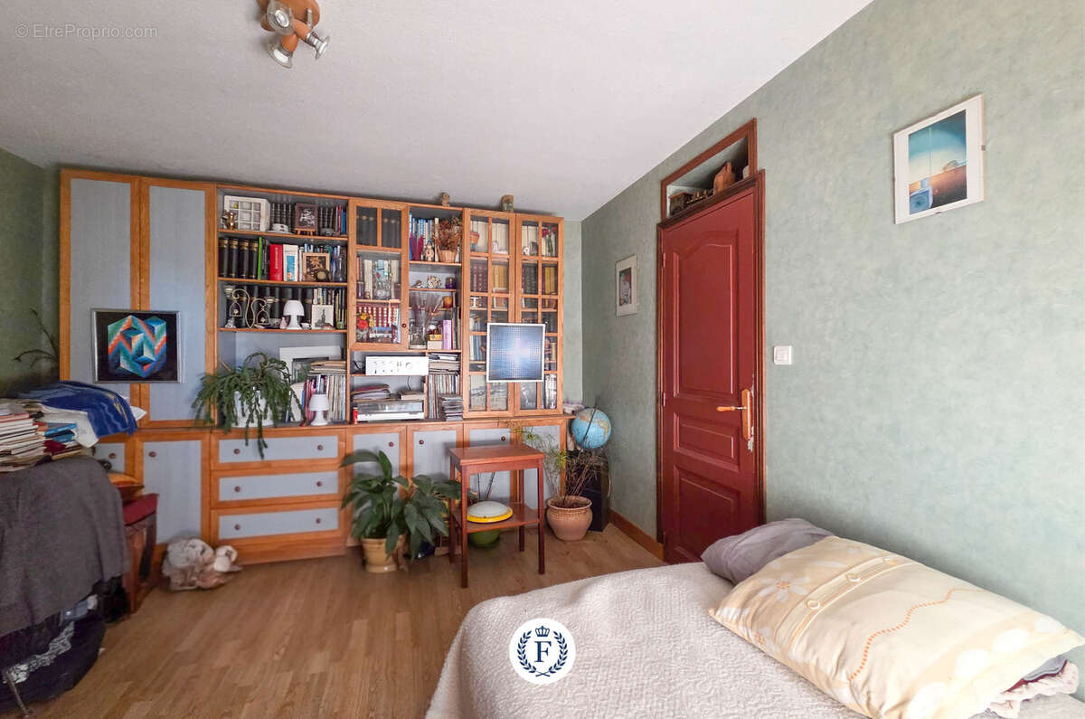 Maison à SAINT-BONNET-DES-BRUYERES