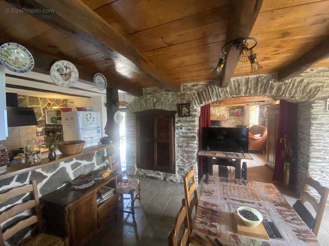 Maison à PONTEILS-ET-BRESIS