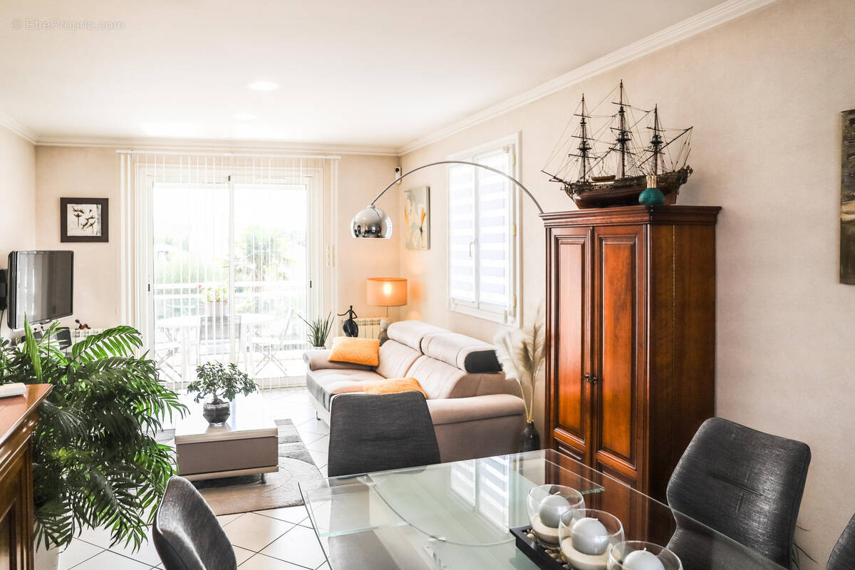 Maison à VAUX-SUR-MER