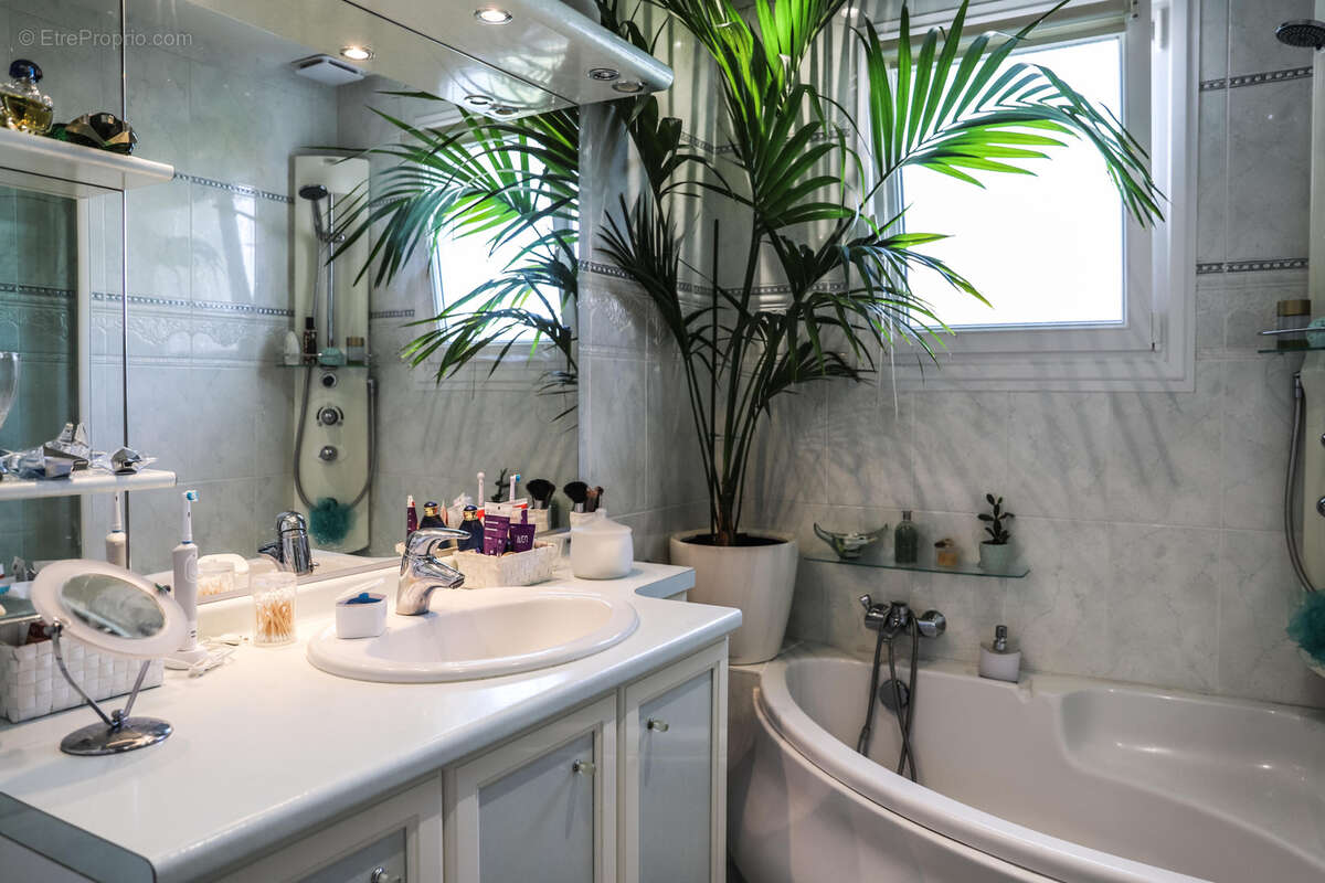 Maison à VAUX-SUR-MER