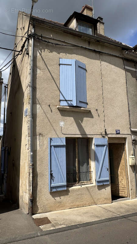 Maison à AVALLON