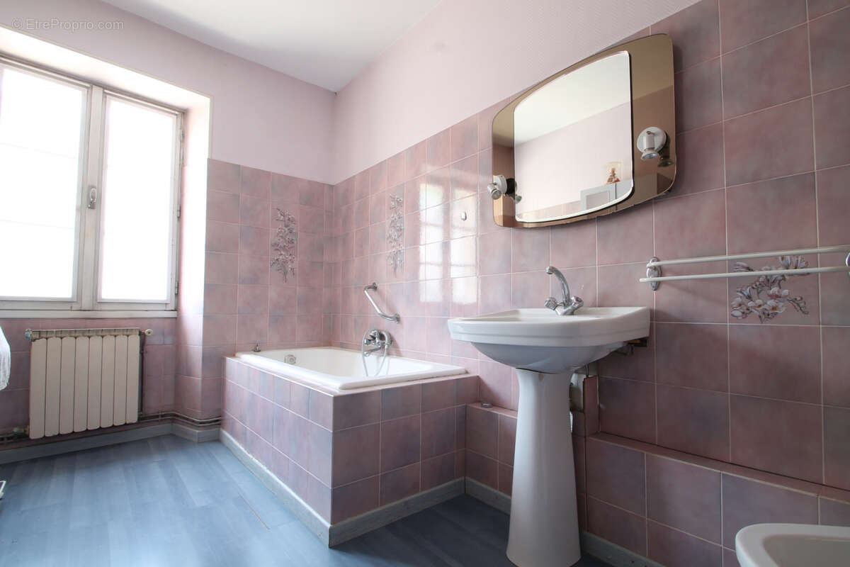 Maison à SAINT-CESAIRE