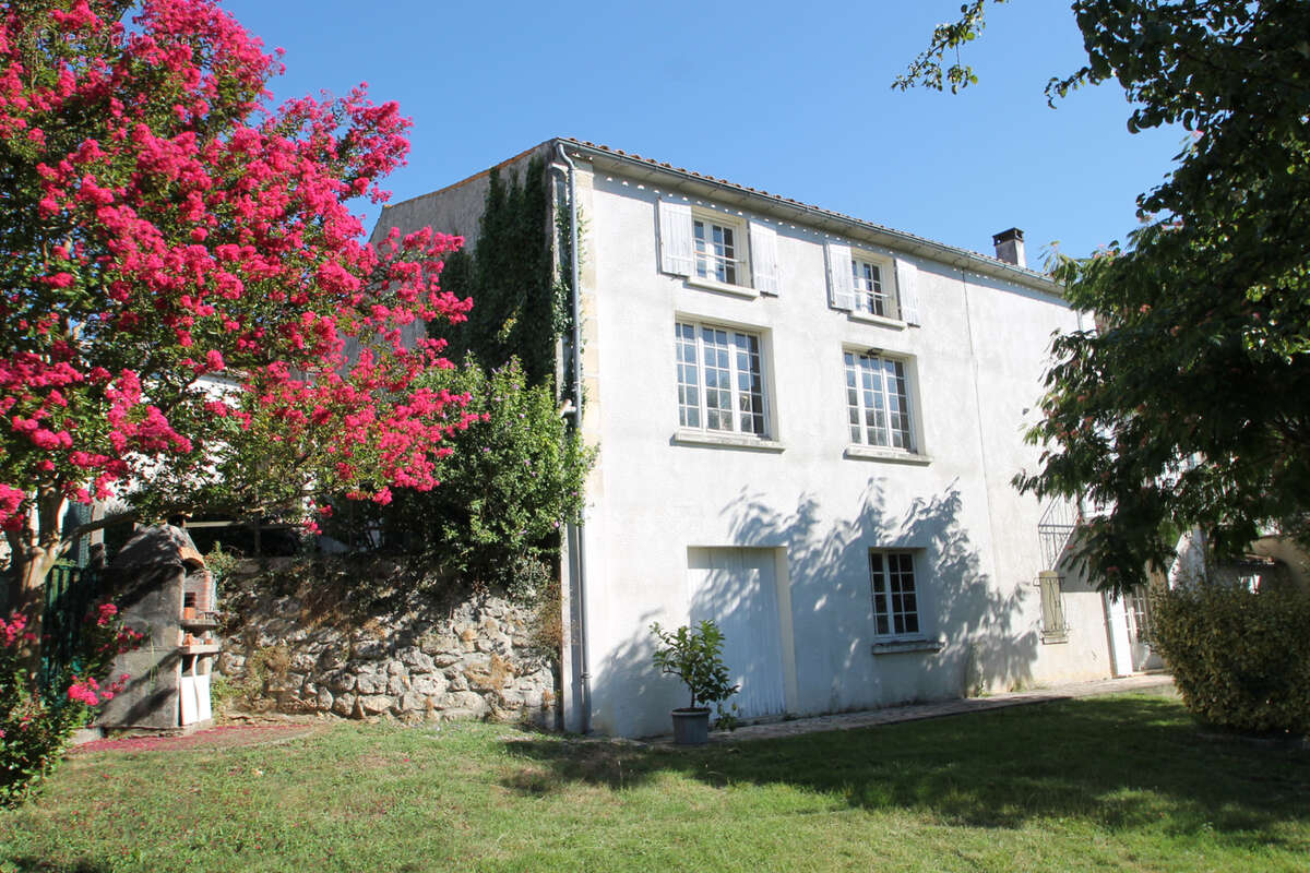 Maison à SAINT-CESAIRE