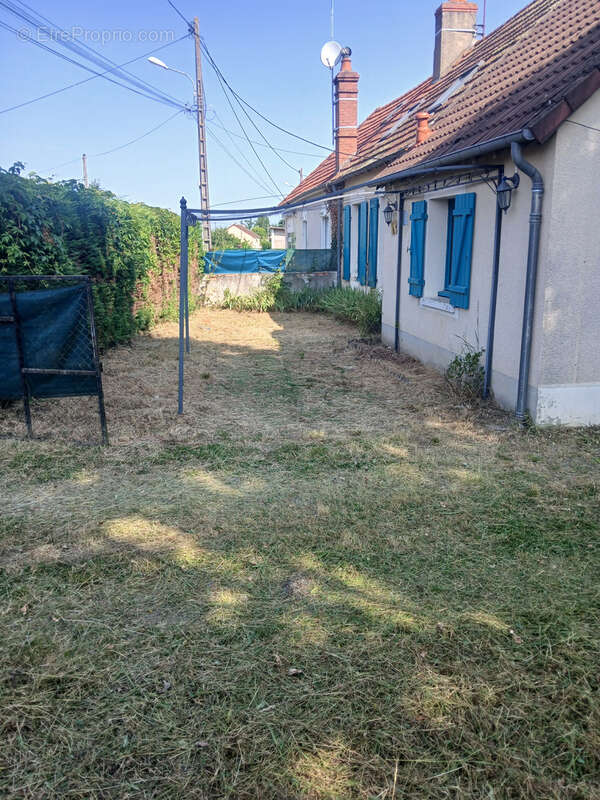 Maison à LA GUERCHE-SUR-L&#039;AUBOIS