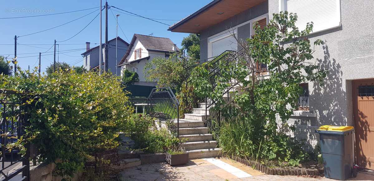 Maison à VILLEMOMBLE