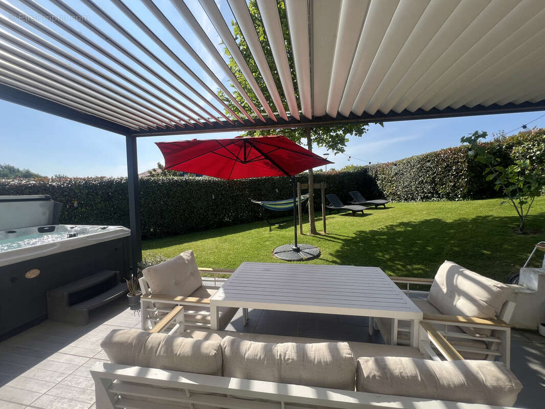 Maison à BASSUSSARRY