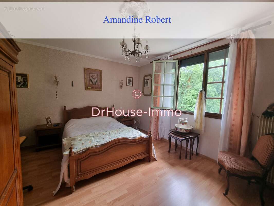 Maison à LABOUQUERIE