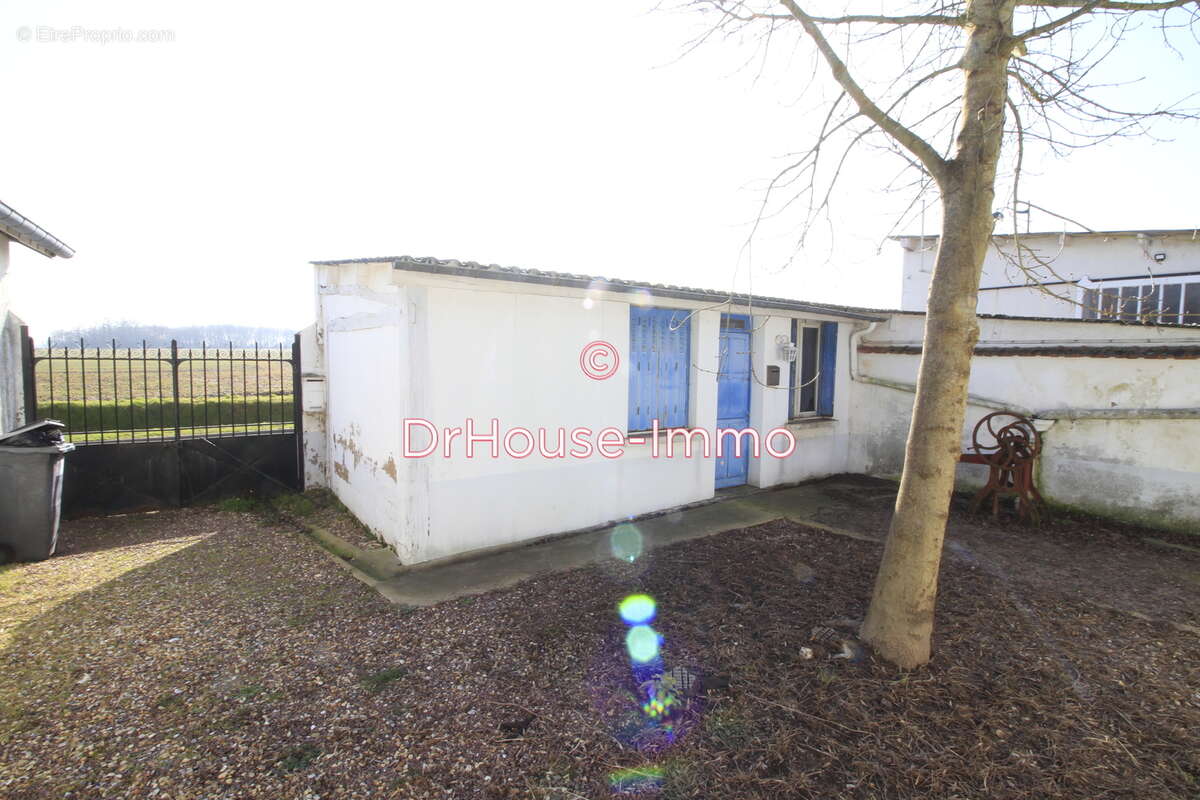 Maison à ANGERVILLE-LA-CAMPAGNE