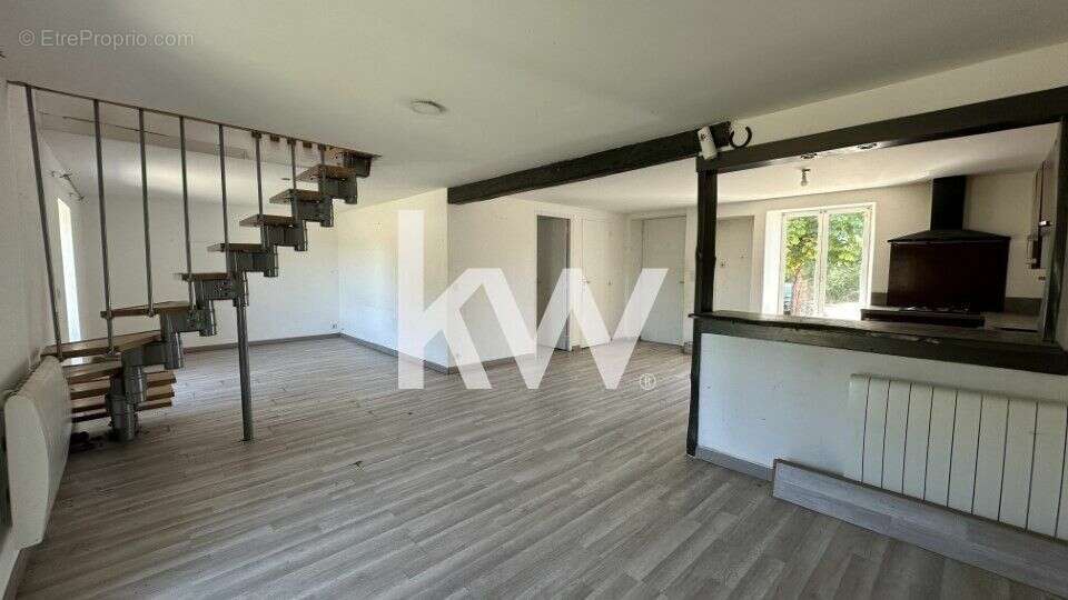 Maison à SAINT-HILAIRE-LES-PLACES