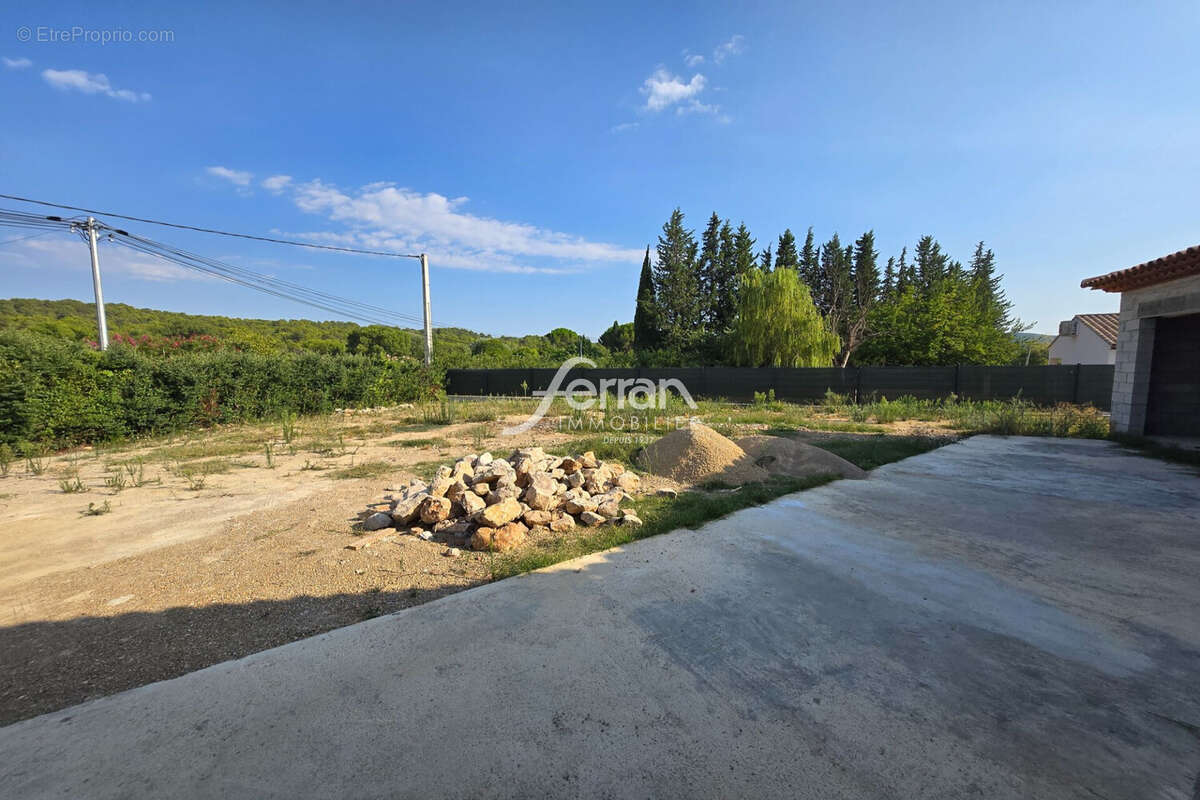 Maison à VILLECROZE