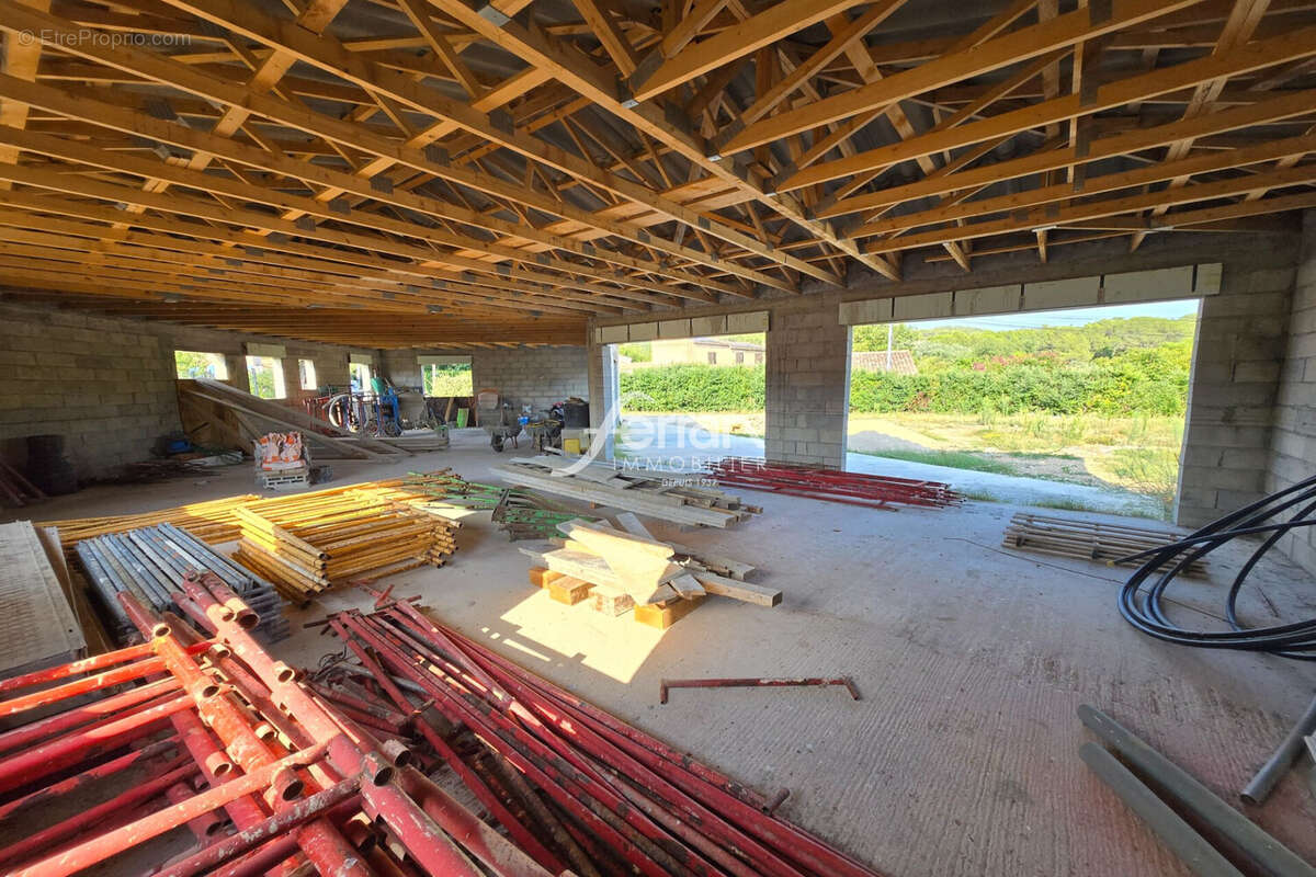 Maison à VILLECROZE