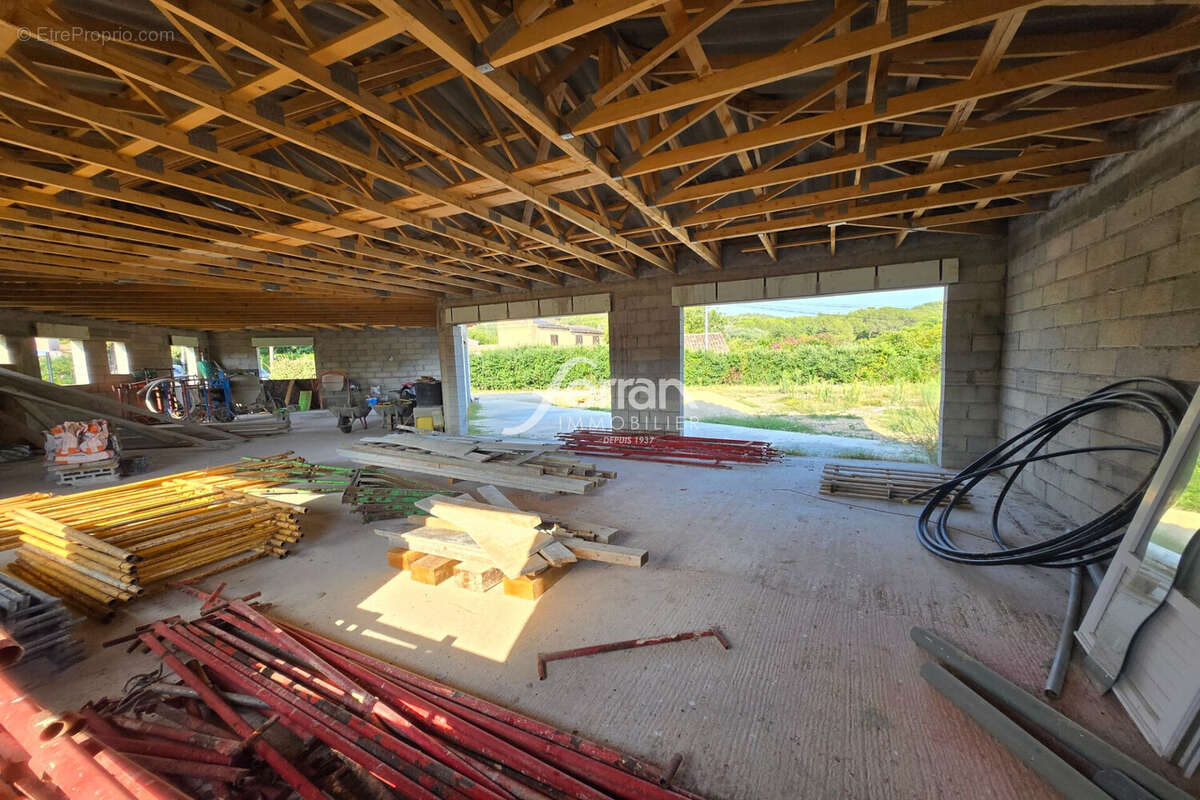 Maison à VILLECROZE