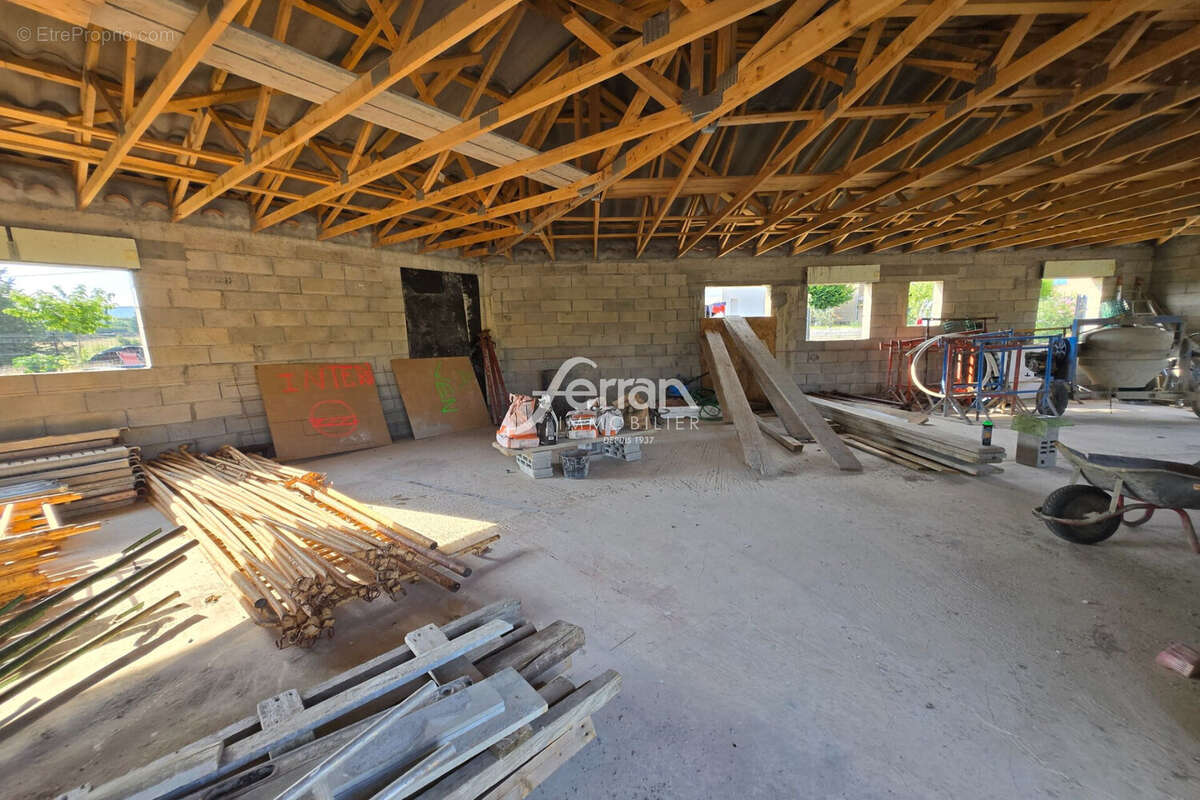 Maison à VILLECROZE