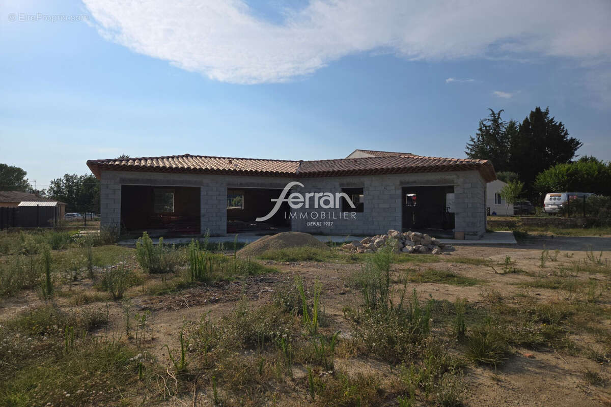 Maison à VILLECROZE