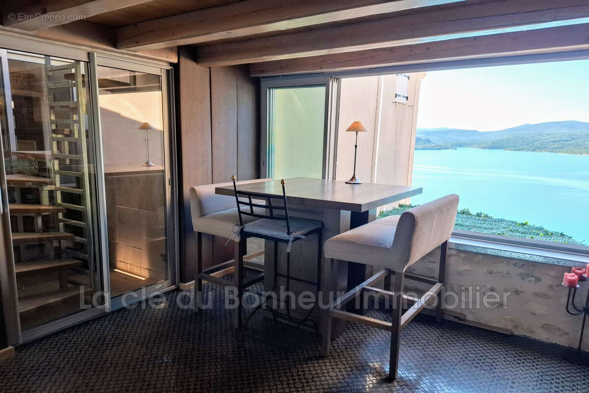 Maison à SAINTE-CROIX-DU-VERDON