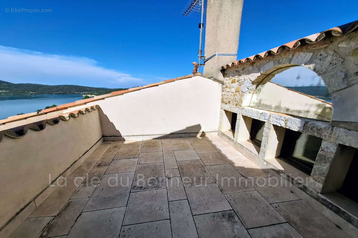 Maison à SAINTE-CROIX-DU-VERDON