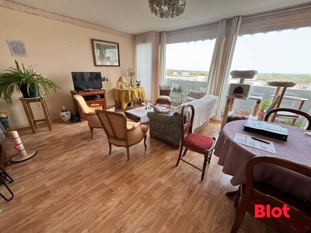 Appartement à SAINT-JACQUES-DE-LA-LANDE