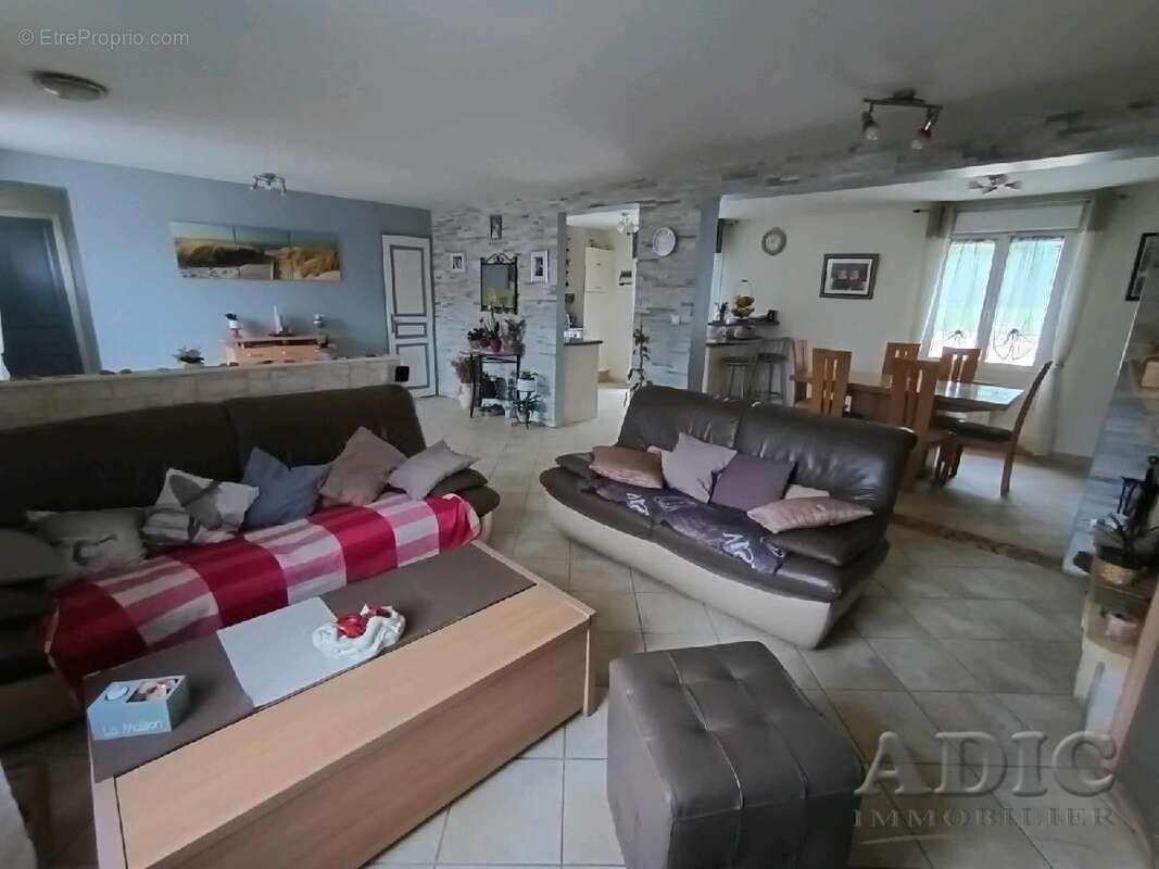 Maison à DAMMARTIN-EN-GOELE