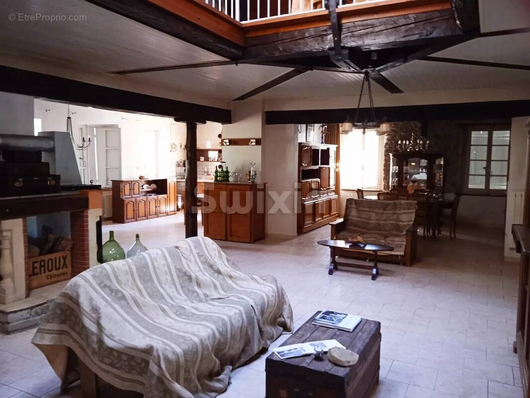 Maison à LAROQUE-D&#039;OLMES