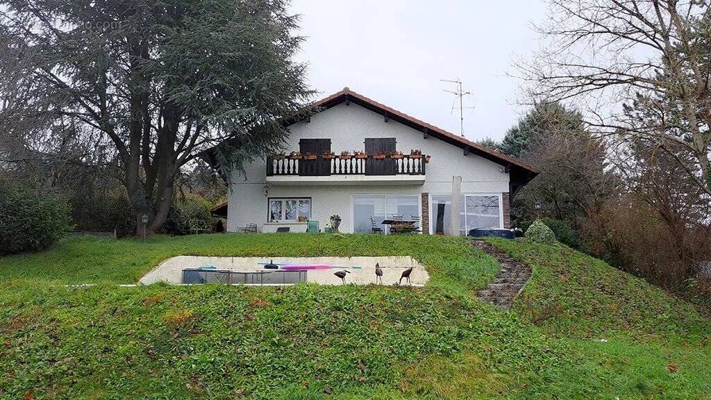 Maison à VETRAZ-MONTHOUX