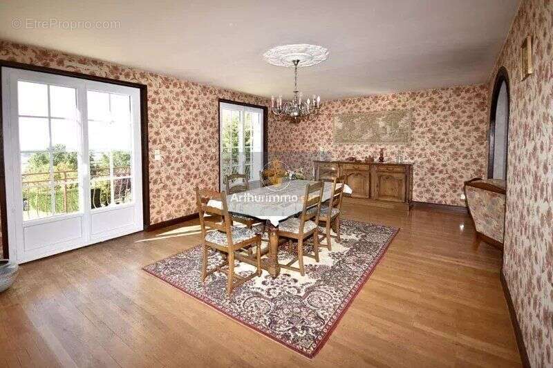 Maison à BELLEGARDE-POUSSIEU