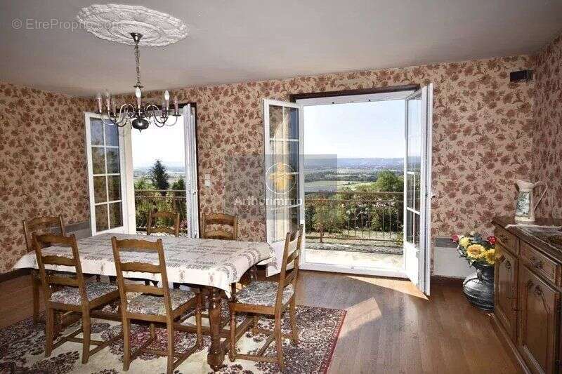 Maison à BELLEGARDE-POUSSIEU