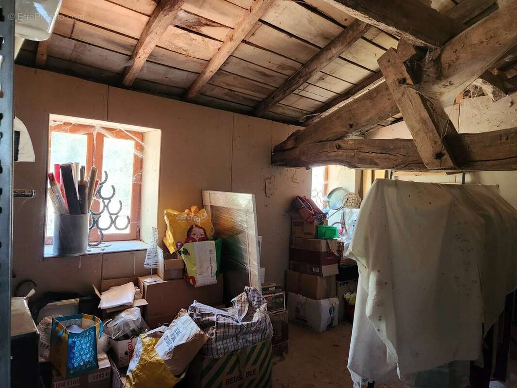 Maison à BUSSIERE-POITEVINE