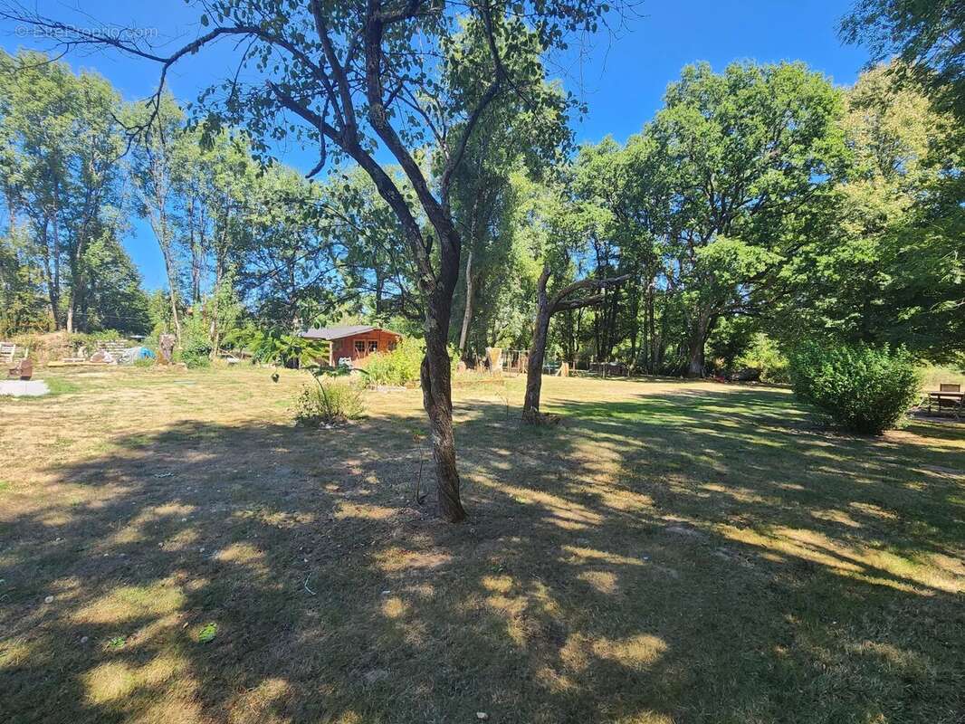 Maison à BUSSIERE-POITEVINE