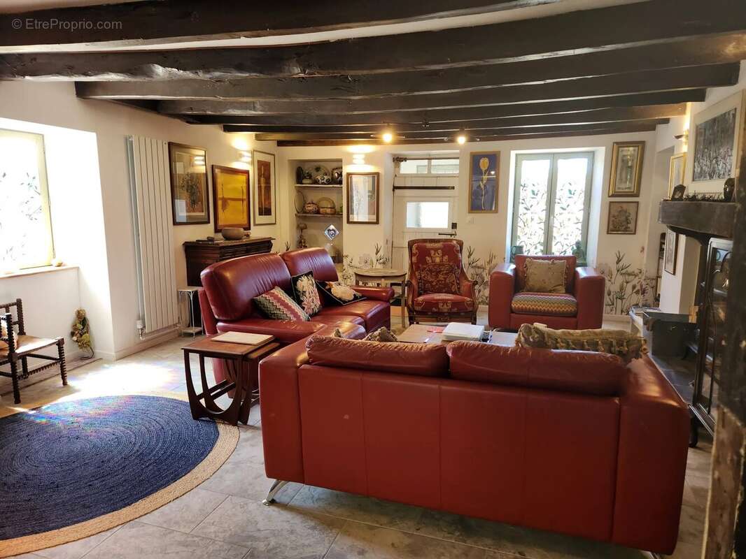 Maison à BUSSIERE-POITEVINE