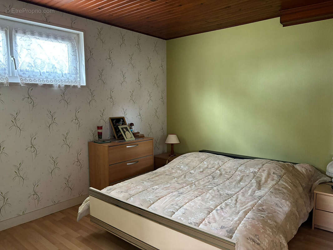 Maison à SAINT-PIERRE-D&#039;EXIDEUIL