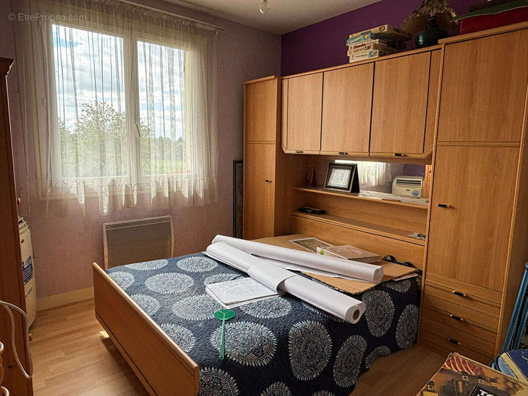 Maison à SAINT-PIERRE-D&#039;EXIDEUIL