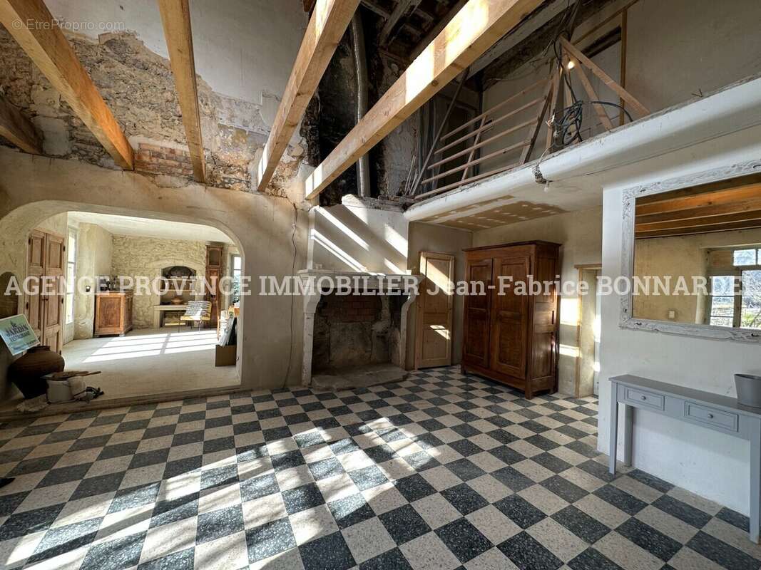 Maison à CHANTEMERLE-LES-GRIGNAN